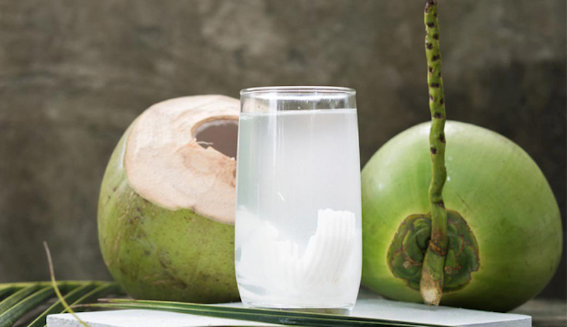 Nước dừa thanh nhiệt nhưng những người sau tuyệt đối không nên uống